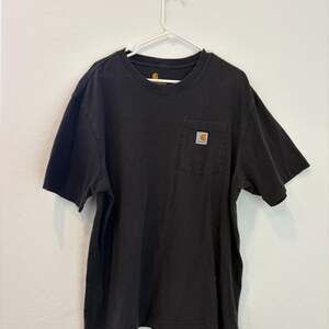 Carhartt Loose Fit Heavyweight Short-Sleeve Pocket T-Shirt in Black Large